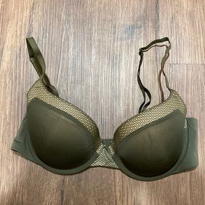 Victoria’s Secret T-shirt, lightly lined scoop, Demi 36D